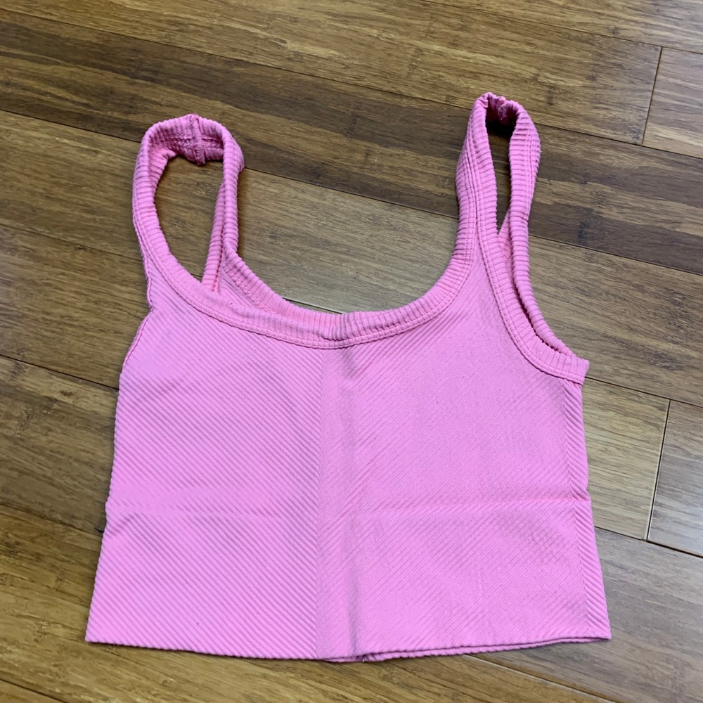 Tilly's Pink Ribbed Knit Cropped Tank‎ Top Women's Size Small Sports Bra Stretch